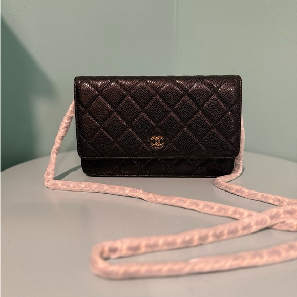 Brand New Chanel Caviar Quilted Wallet on Chain - Picture 5 of 8